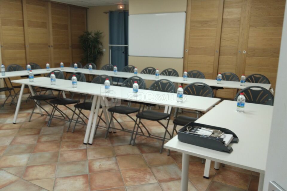 Salle Madrague (salle de réunion)