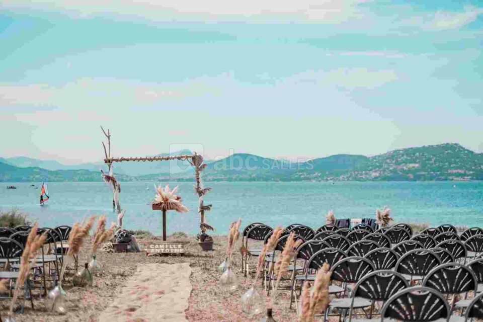 Les Pieds dans l'Eau