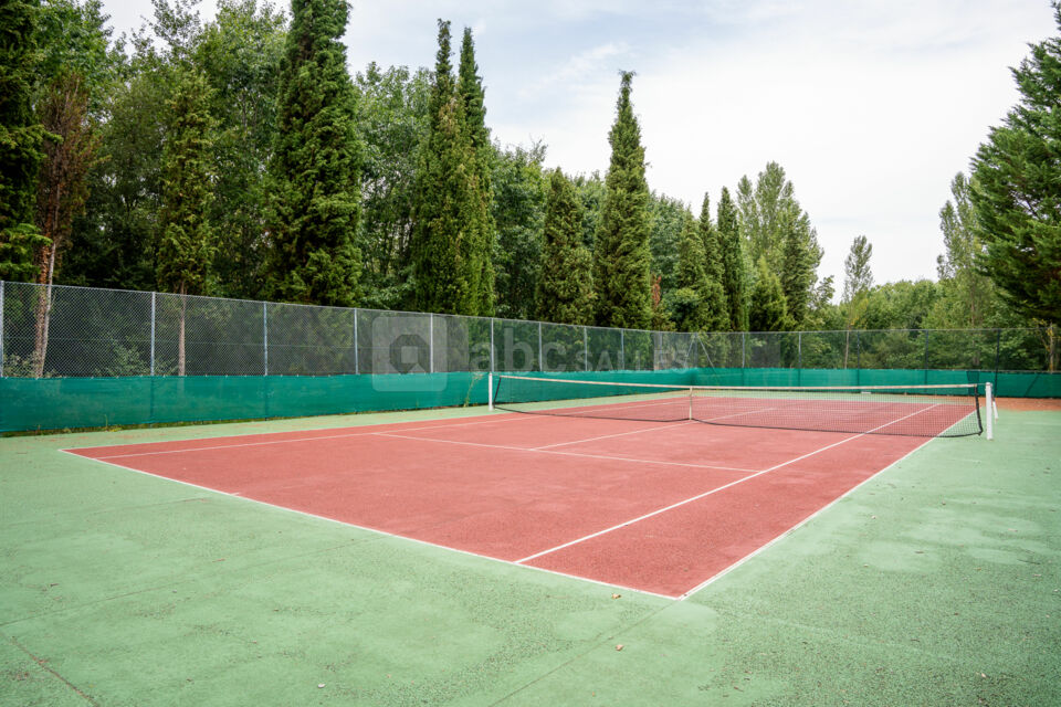 Terrain de tennis