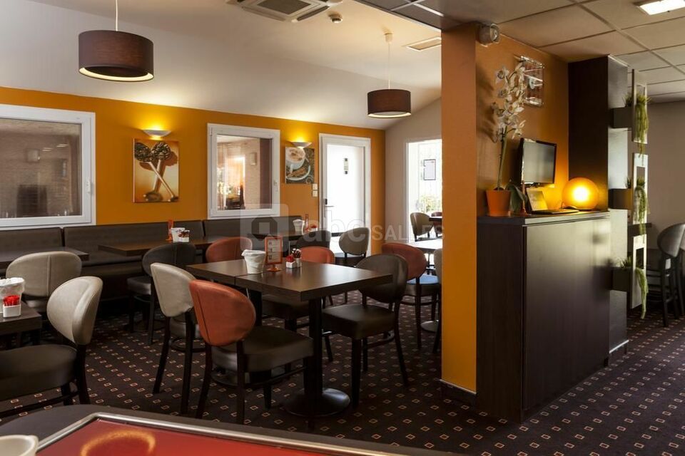 Salle de petit déjeuner du Brit Hotel Foix