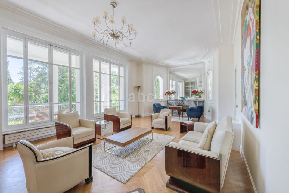 The Gatsby Mansion