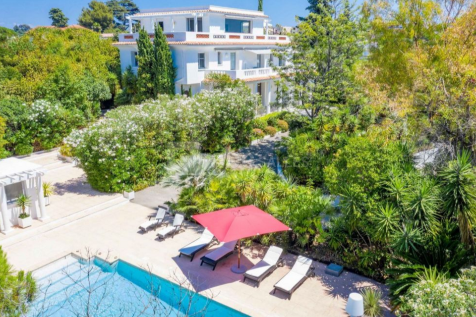 The Gatsby Mansion