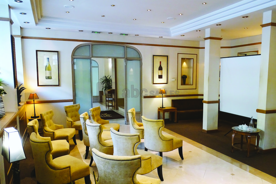 Royal Hôtel Paris Champs Élysées