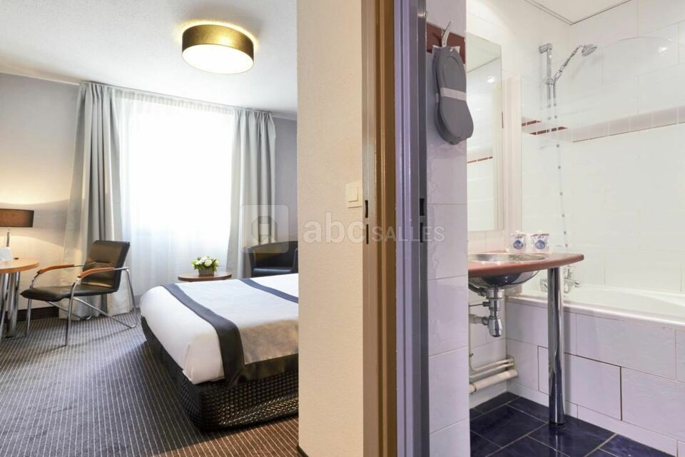 Kyriad Marseille Paradis
