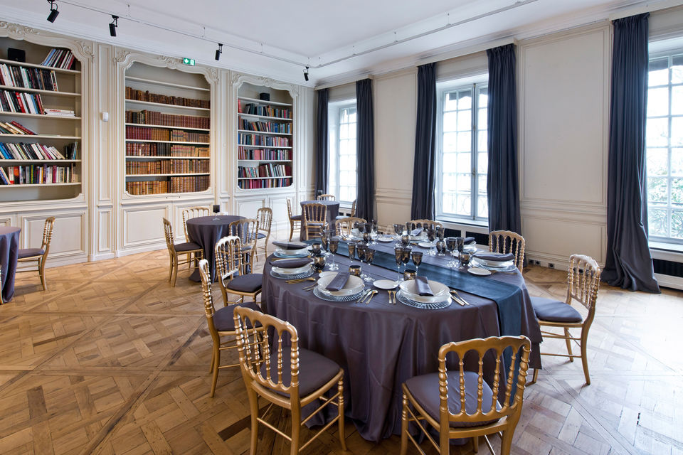 Le salon bibliothèque