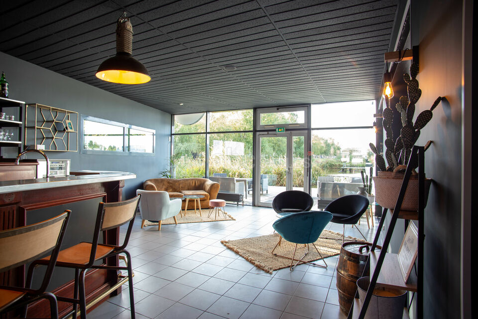 Côté bar