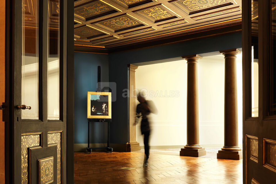 Vue du salon aux colonnes