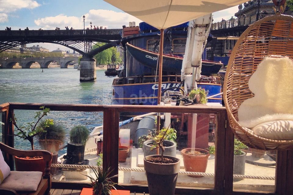 Une Péniche à Paris