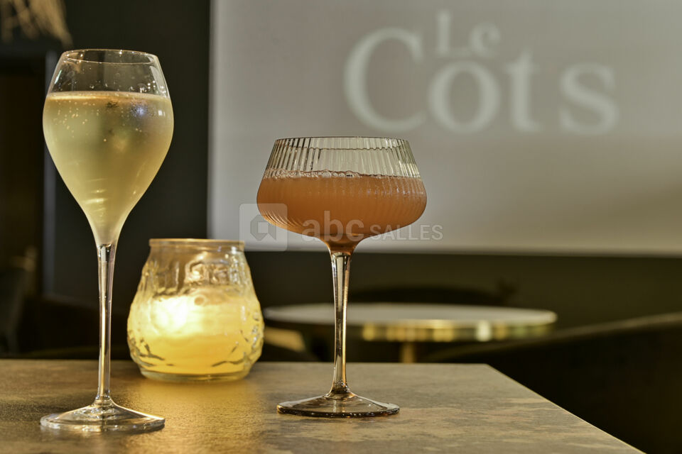Cot’s Bar