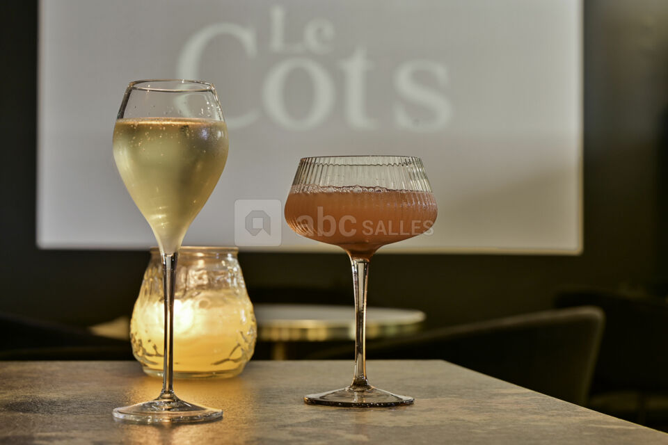 Cot’s Bar