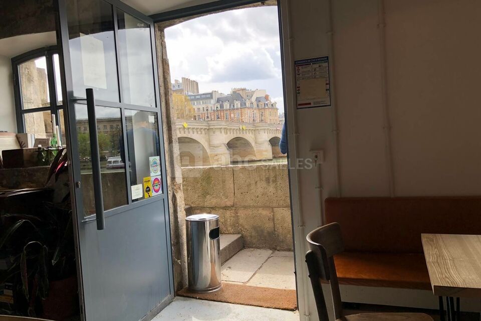 Maison Maison