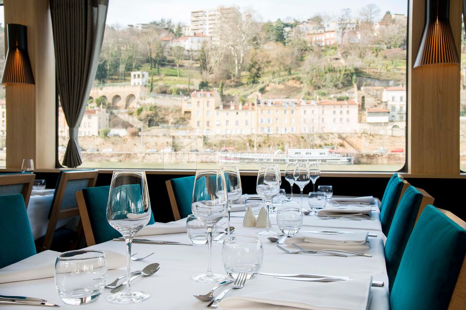 Les Bateaux Lyonnais