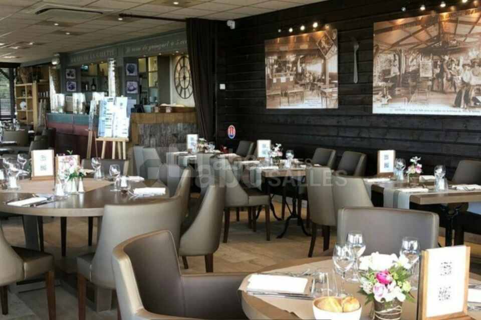 LE SALON PANORAMIQUE