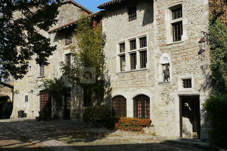 Hostellerie du Vieux Pérouges