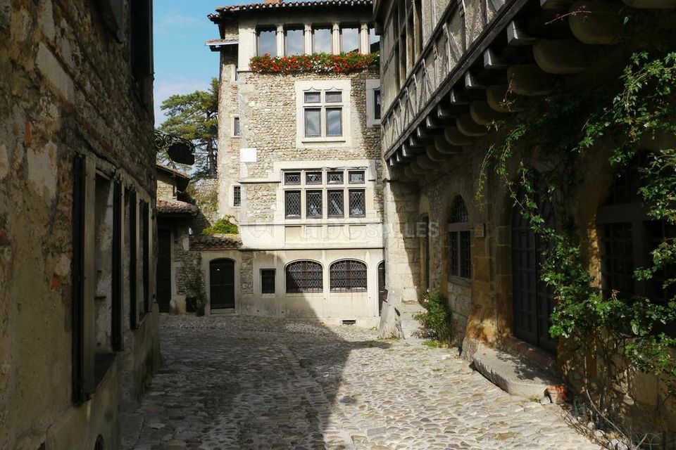 Hostellerie du Vieux Pérouges