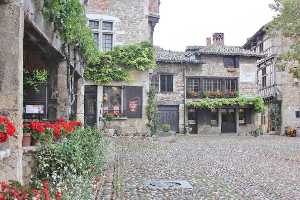 Hostellerie du Vieux Pérouges