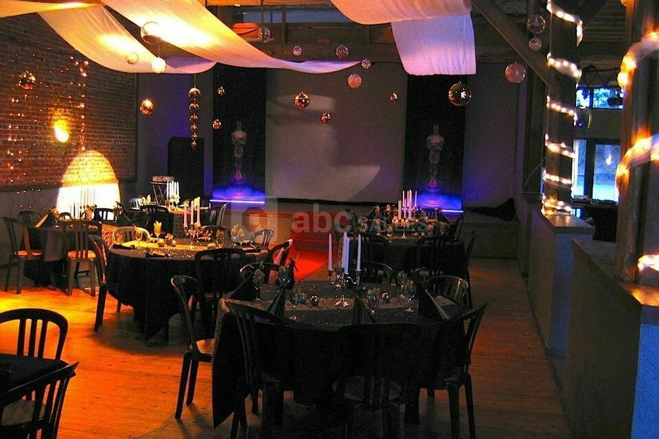 Salle polyvalente décorée