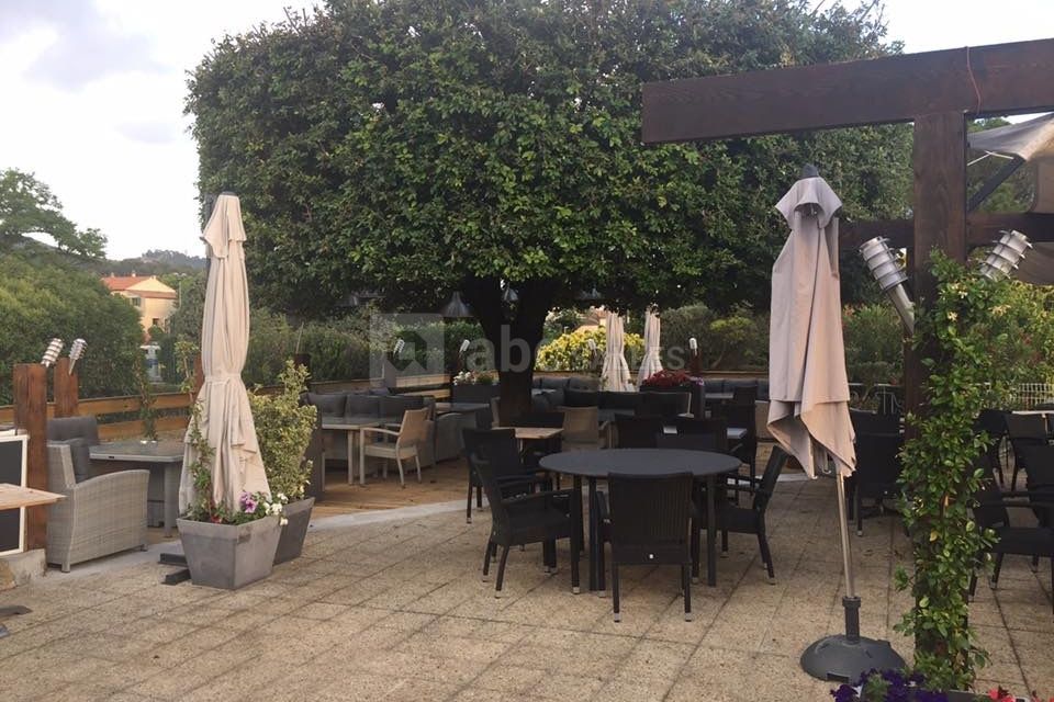 Terrasse avant travaux et sans mise en place spécial Mariage