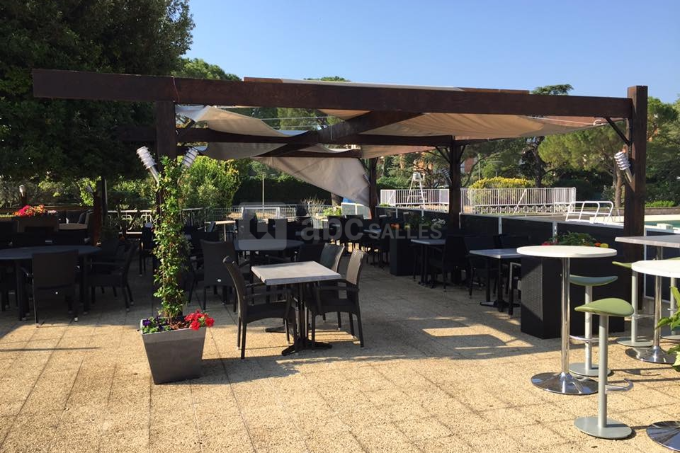 Terrasse avant travaux et sans mise en place spécial Mariage