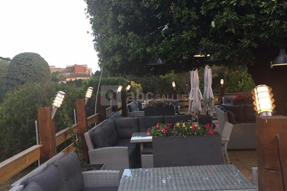 Terrasse avant travaux et sans mise en place spécial Mariage