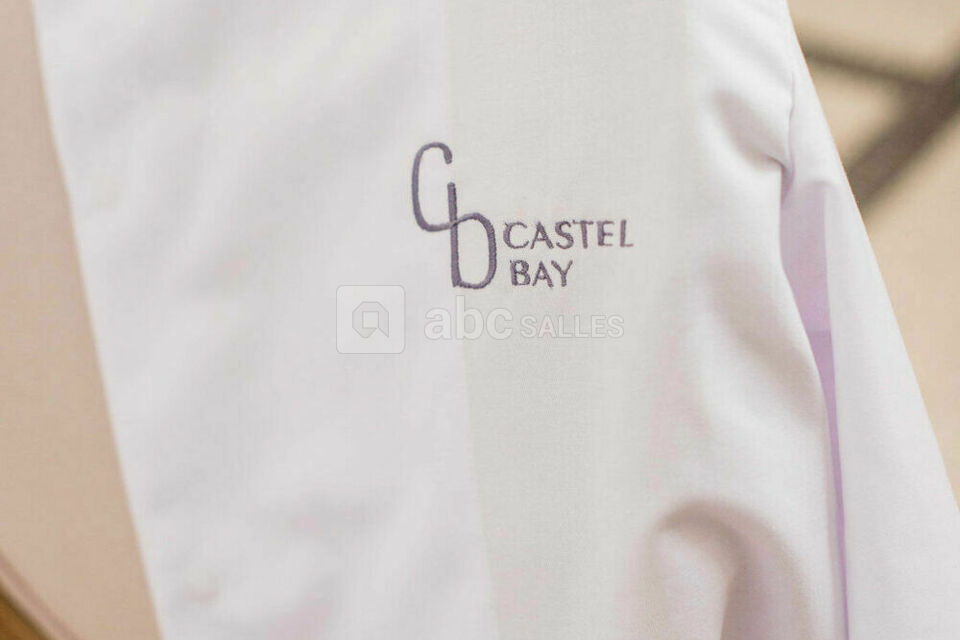 Castel Bay