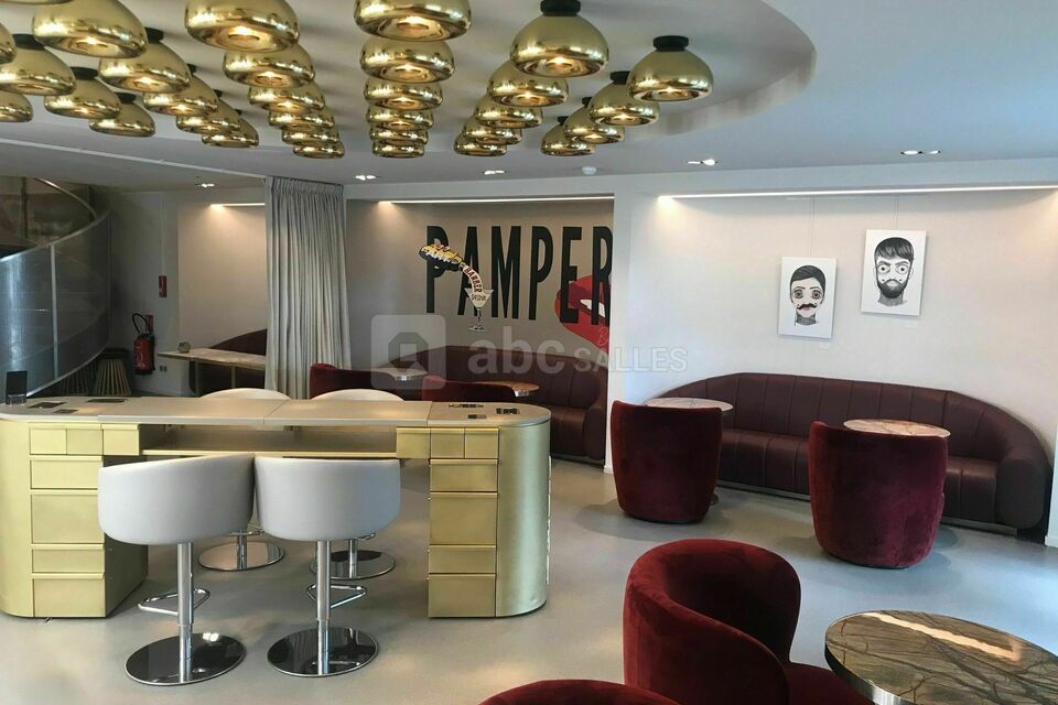 Pamper Bar Pullman