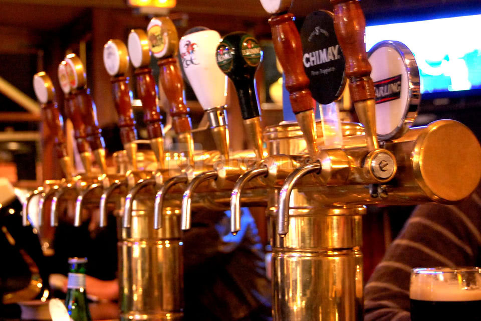 Hall's Beer Tavern