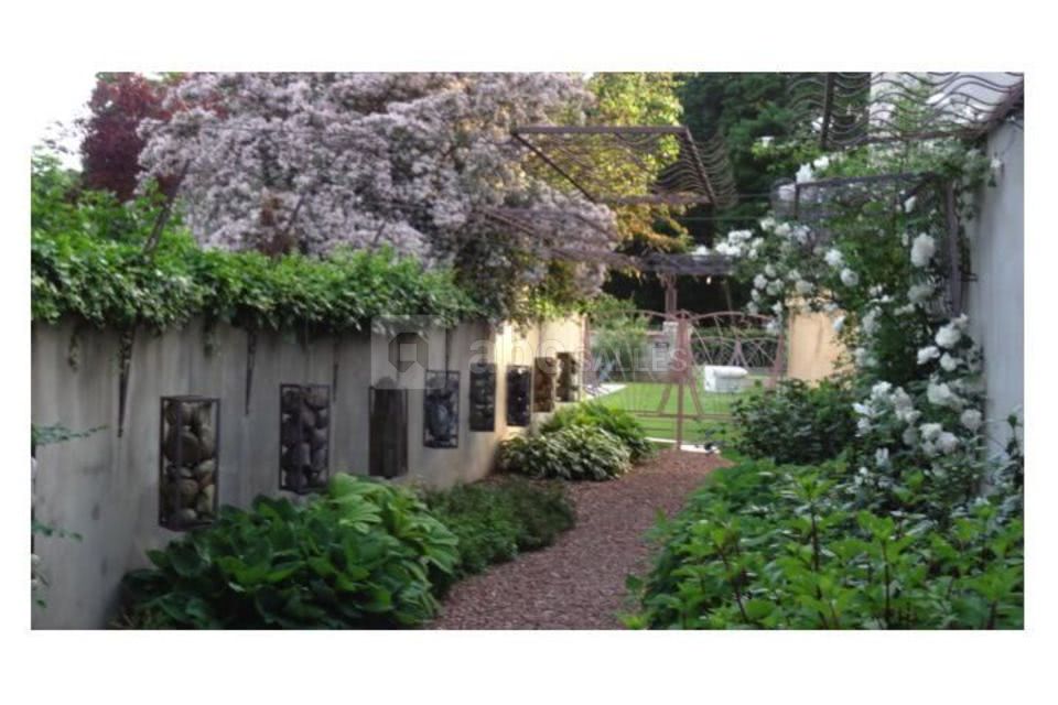 Le passage vers la piscine