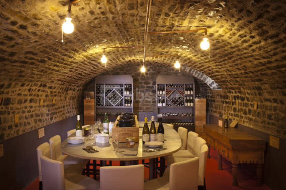 Le caveau où se déroulent les soirées oenologiques