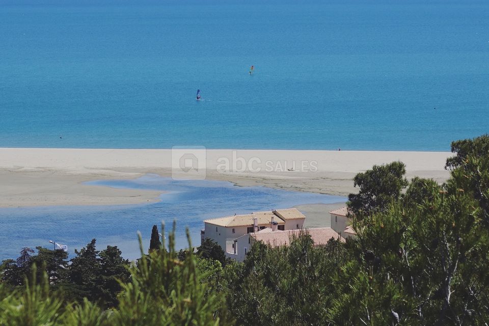 Notre établissement au bord de la mer
