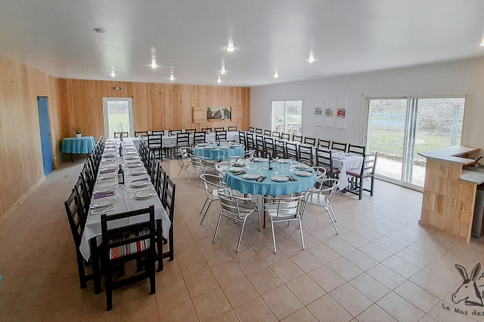 Salle de réception 60 personnes assises