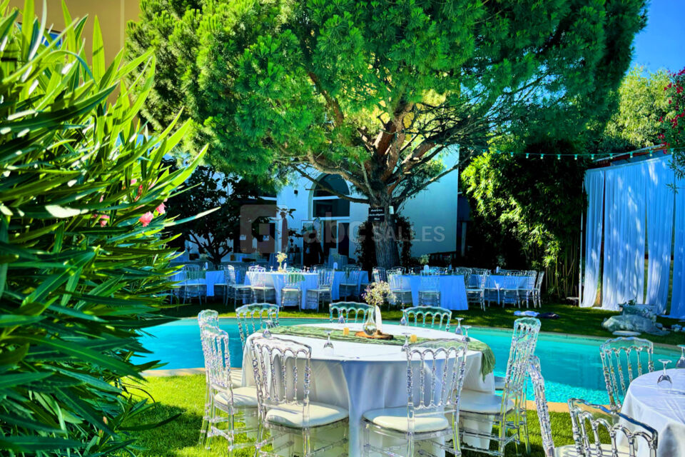 L'ile enchantée réception en extérieur pour mariage avec piscine