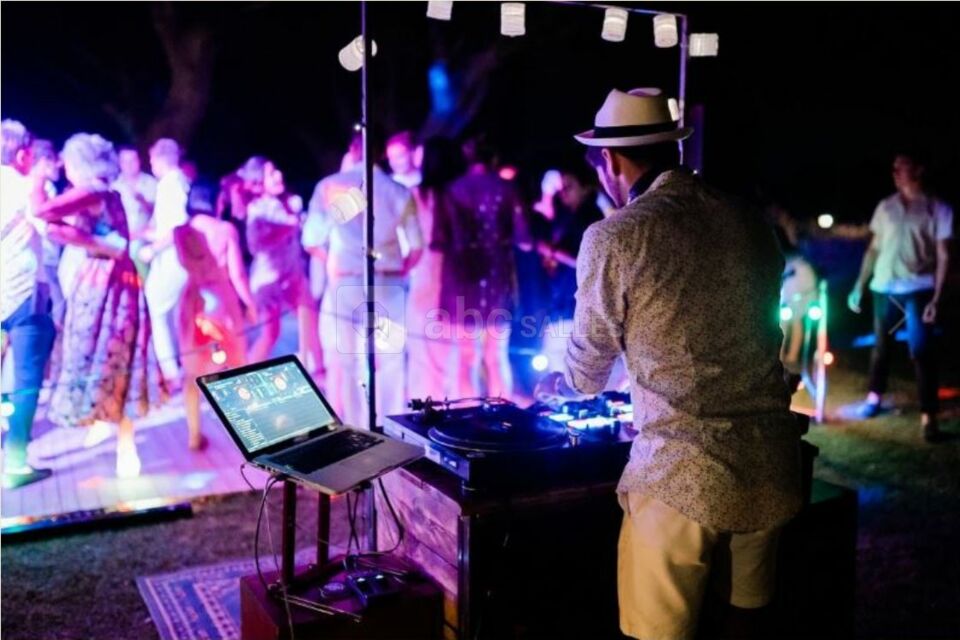 DJ sur demande avec programme musical à la carte