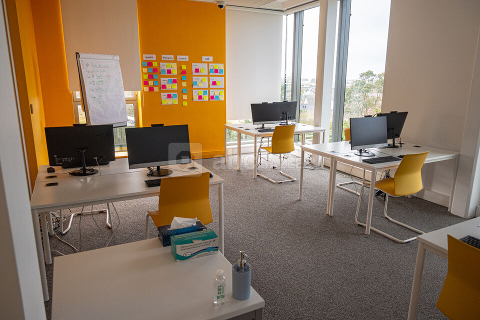 SALLE JAUNE