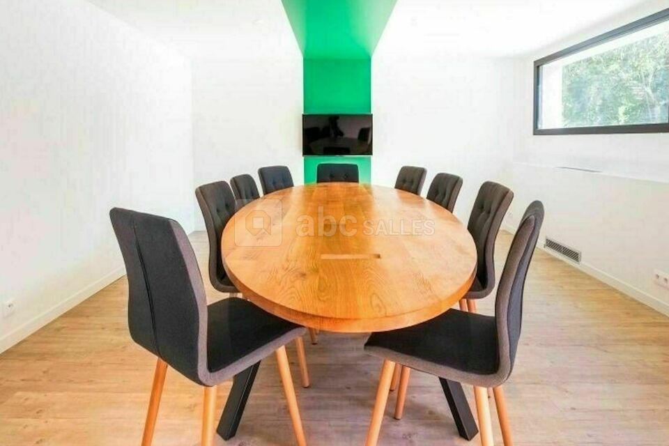 Salle de réunion pour 12 personnes