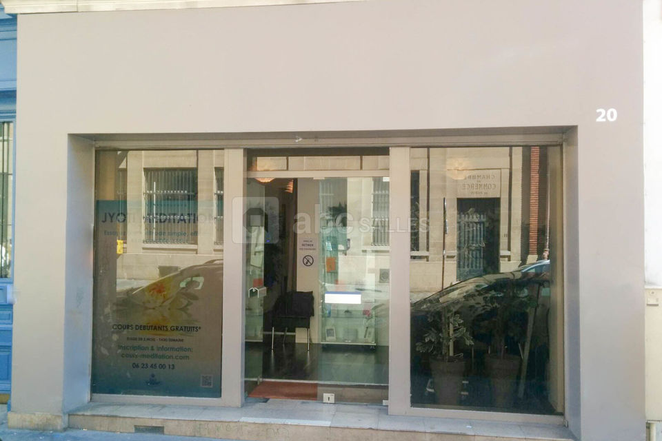 Devanture/Vitrine du local