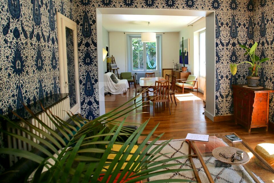 Salon et salle a travailler