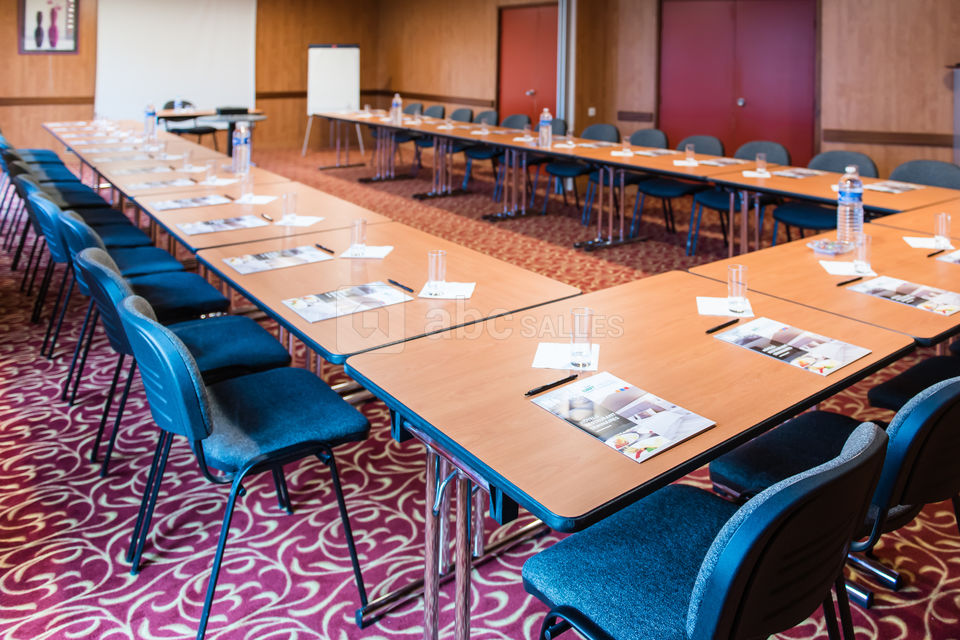 Salle de séminaire en U