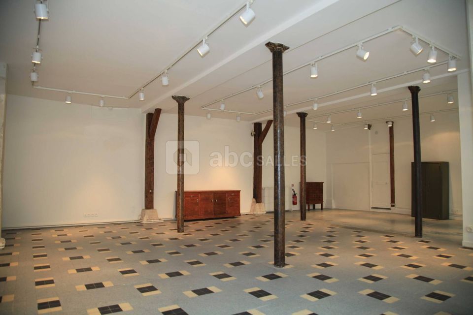 Showroom - Canal Saint Martin