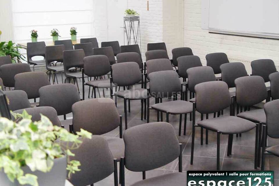 Espace125  |  Siège en mode Conférence  |  50 personnes