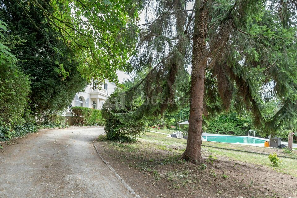 Villa PrivateLodge Chennevières