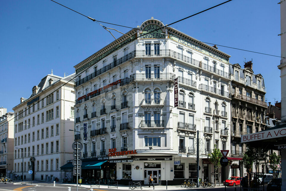Vue du Brit Hotel Grenoble Suisse et Bordeaux