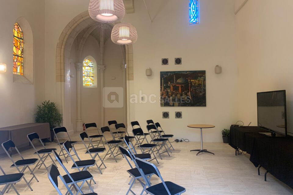 Salle de la chapelle en réunion 30 pers