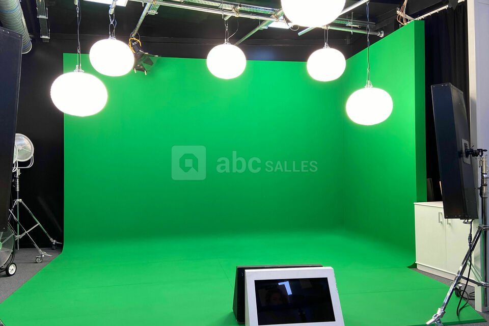 STUDIO FOND VERT