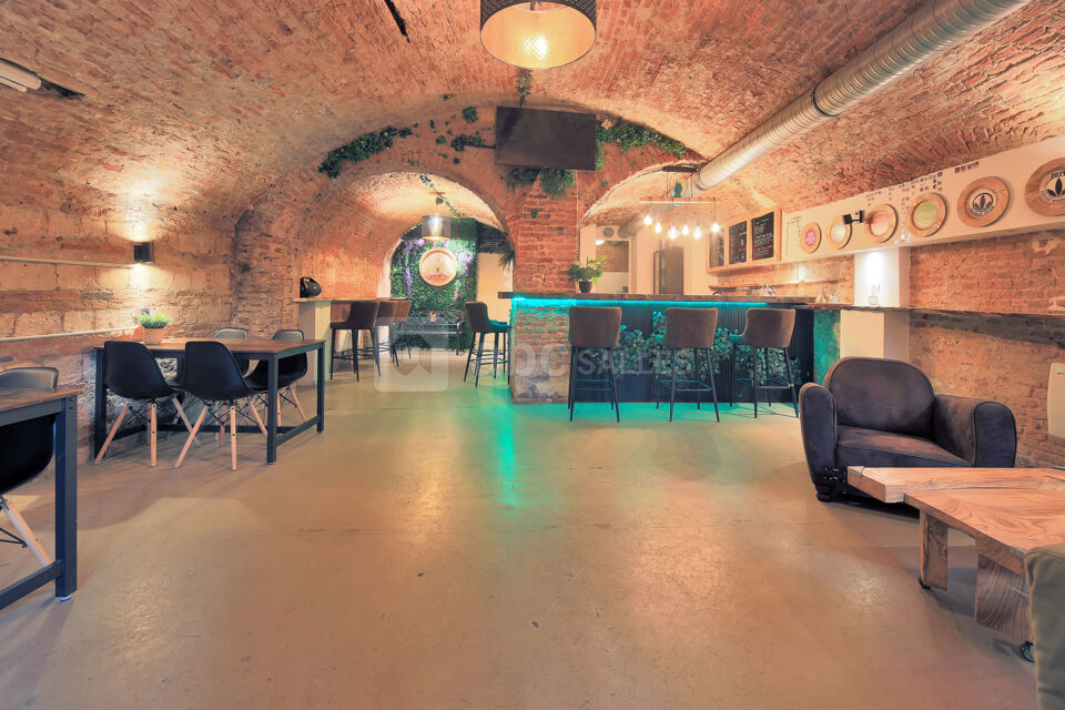 Cave Bar Atypique