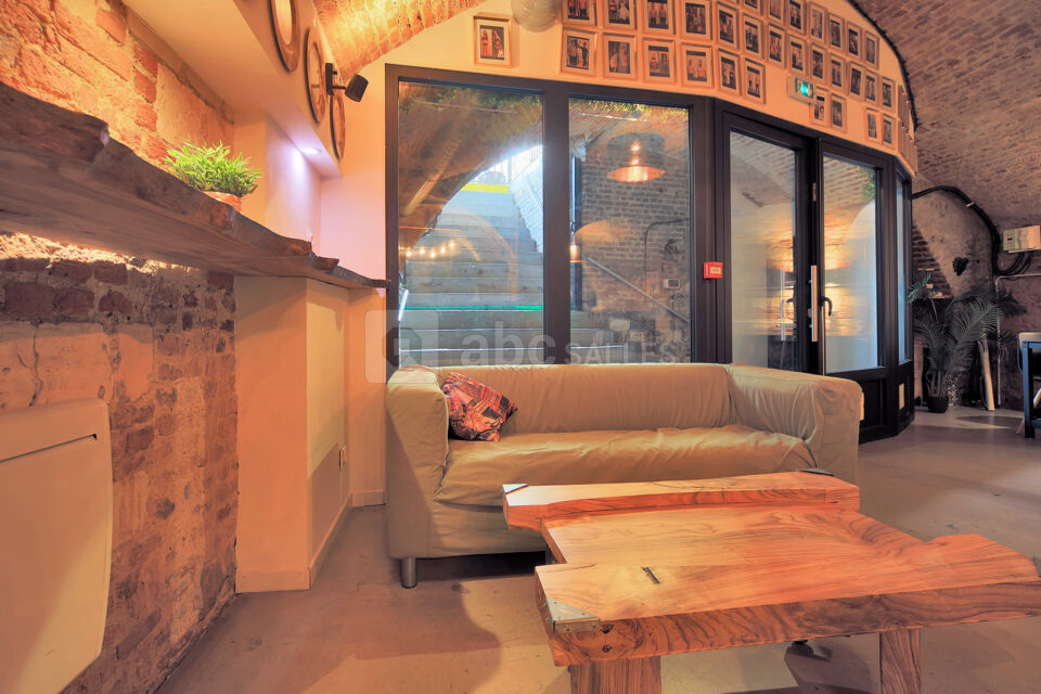 Cave Bar Atypique