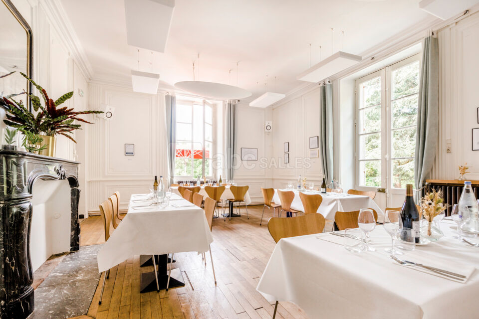 Manoir de Procé - Grande salle de restaurant - Configuration repas assis