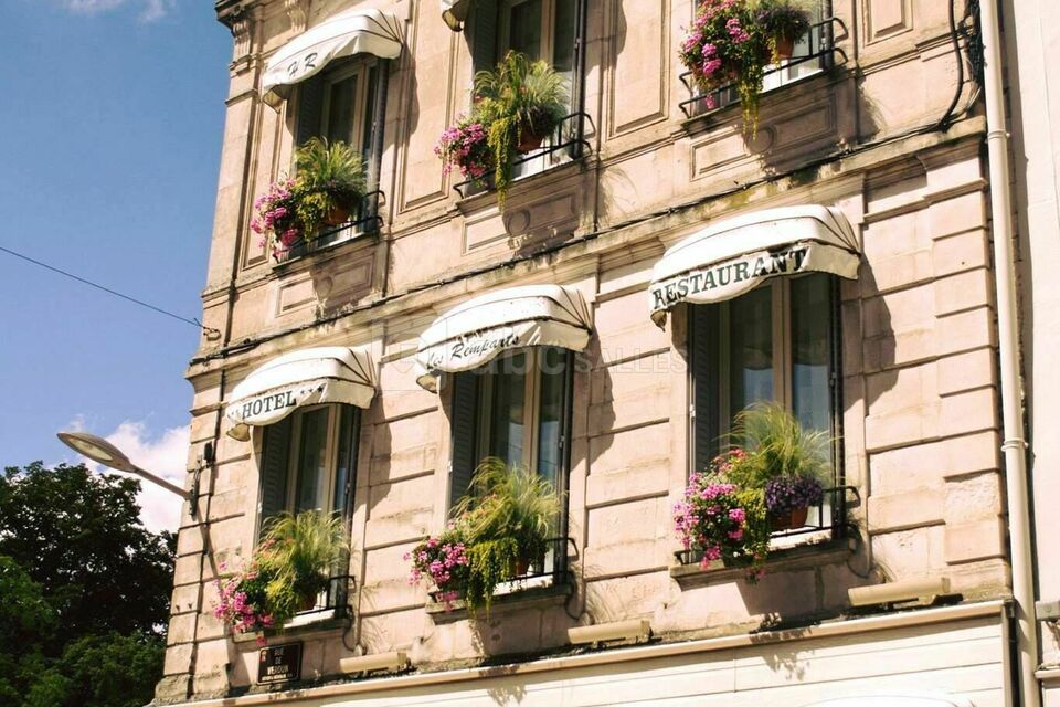 Hôtel Restaurant Les Remparts