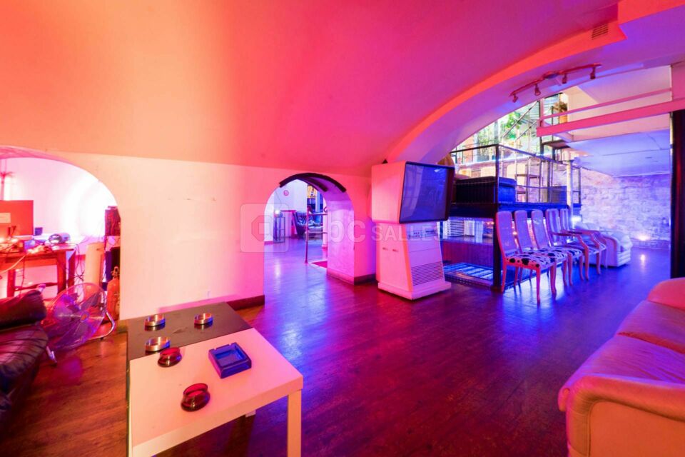 Duplex & Mezzanine