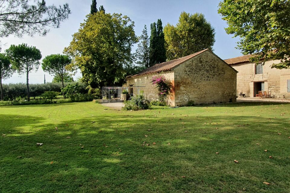 Jardin et grange